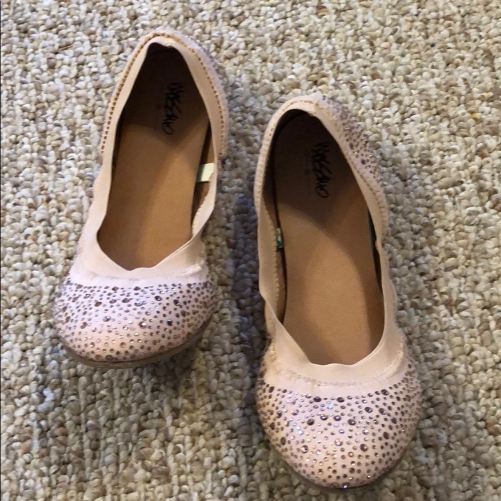 Jeweled nude flats